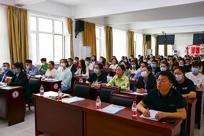 巴林右旗“深入学习贯彻习近平总书记在庆祝中国共产主义青年团成立100周年大会上的重要讲话精神”团干部专题培训班开班 图片报道 第2张