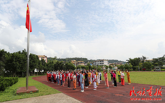 沧源佤族自治县国门小学：人人都是民族团结教育工作者 图片报道 第2张