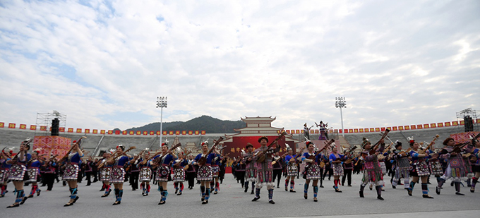 广西三江侗族自治县隆重举行成立70周年庆祝活动 图片报道 第4张