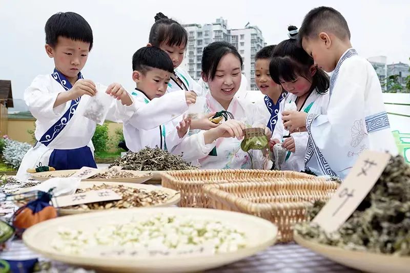 在年轮里安家——中国人的四时礼仪 图片报道 第8张