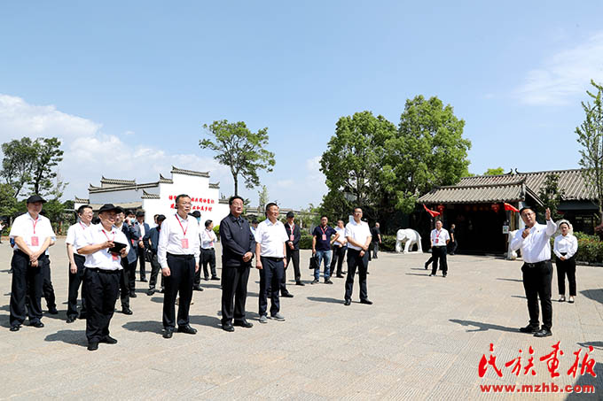 云南省民族团结进步创建工作升级版现场推进会在曲靖市召开 图片报道 第7张