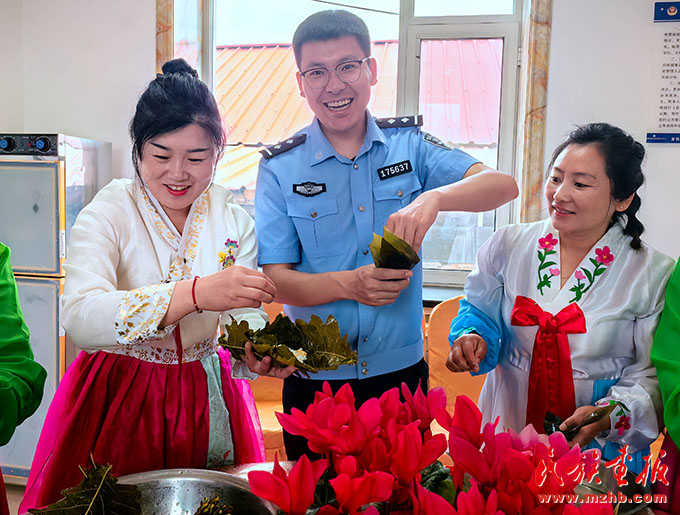 粽情粽意 情暖警营 图片报道 第1张