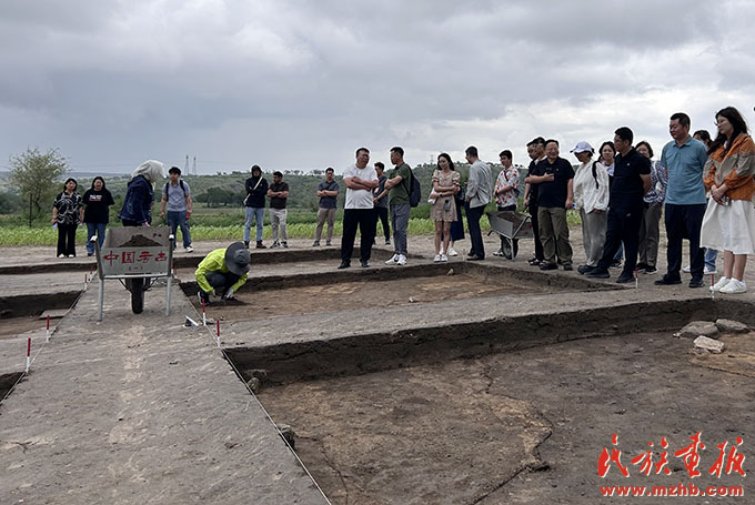 第十三届红山文化高峰论坛在内蒙古赤峰举办 图片报道 第9张