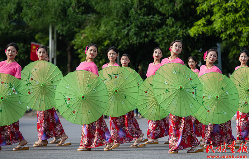 云南省德宏州成立70周年庆祝活动精彩瞬间 图片报道 第7张