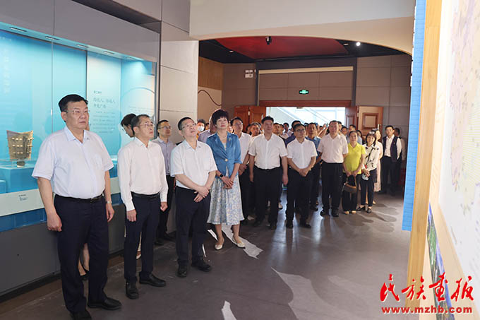 广西铸牢中华民族共同体意识历史文化展在广西民族博物馆正式开展 图片报道 第2张