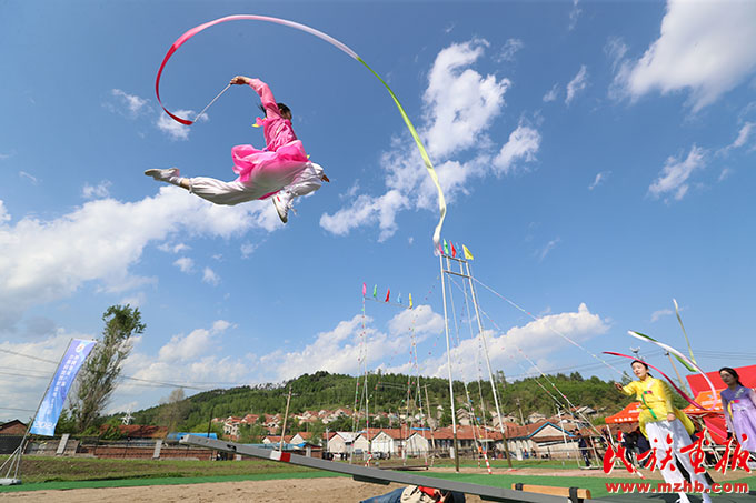 吉林省第八届少数民族传统体育运动会跳板项目精彩瞬间 图片报道 第2张
