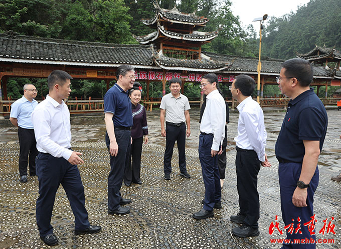 郭卫平在贵州省调研并出席民族团结“村BA”篮球邀请赛 图片报道 第2张