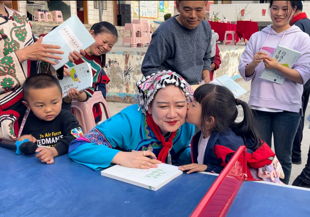 榜样的力量|王建平：弘扬中华民族家教家风 浇灌民族团结进步之花 同心筑梦 第6张