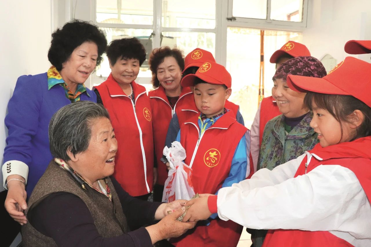 薪火相传画团结|王兰花：“兰花芬芳”沁人心 同心筑梦 第3张