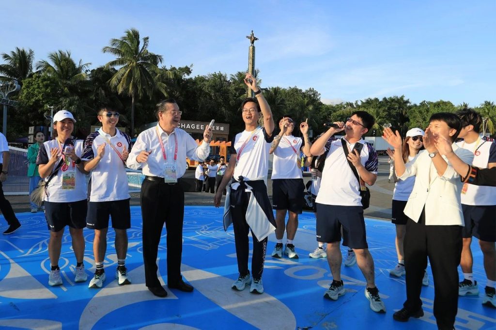 第十二届全国少数民族传统体育运动会民族大联欢在三亚举行 郭卫平尹丽波参加活动 时政要闻 第1张