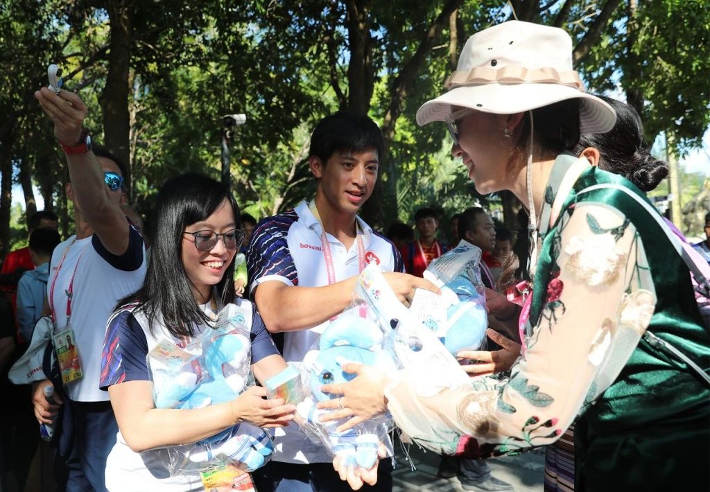 第十二届全国少数民族传统体育运动会民族大联欢在三亚举行 郭卫平尹丽波参加活动 时政要闻 第3张