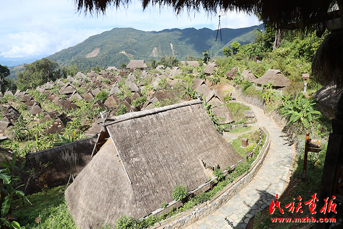 翁丁古寨：以旅游为桥梁，书写各民族交往交流交融新篇章 图片报道 第1张