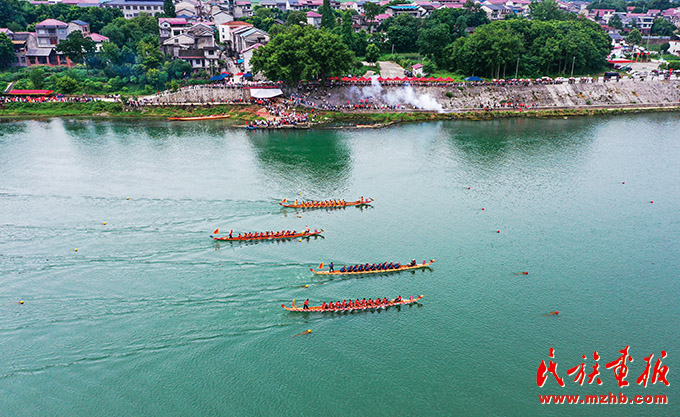 张家界：构建旅游促进各民族交往交流交融示范走廊 同心筑梦 第3张